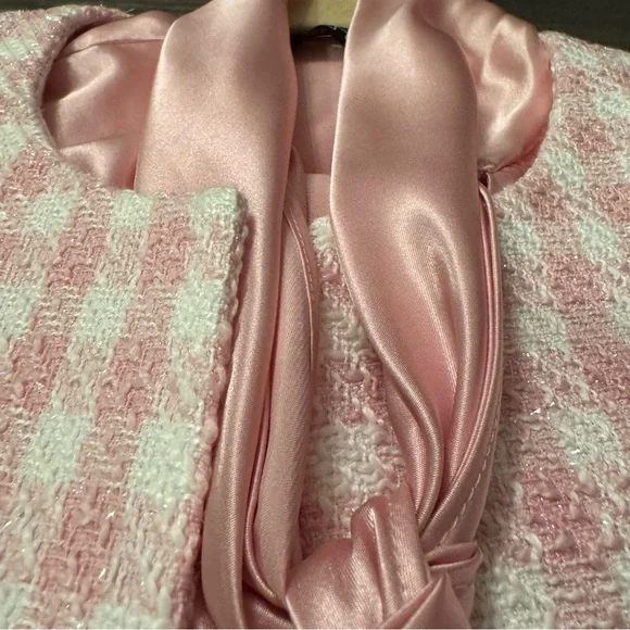 Kasper Pink Tweed Women's Suit Jacket And Pants with Satin Scarf - Picture 4 of 8